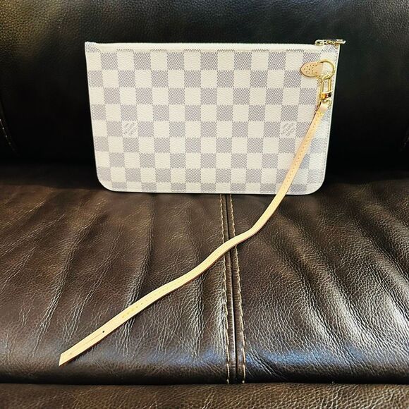 Brand New Louis Vuitton Neverfull GM Pouch - Picture 1 of 12
